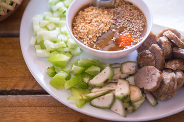 Vietnamese Meatball Wraps is vietnam food