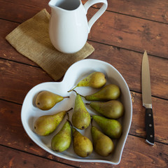 Dish of pears