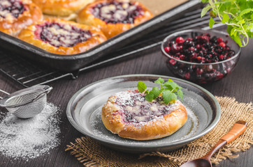 Rustic mini cake with berries and sugar crumble