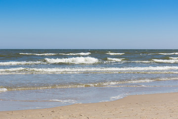 Fototapeta na wymiar Morze Bałtyckie wiosną
