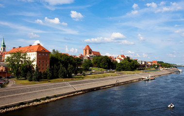 Widok z mostu na panoramę Torunia, Polska, Panorama of Torun - Vistula river, Poland  - obrazy, fototapety, plakaty