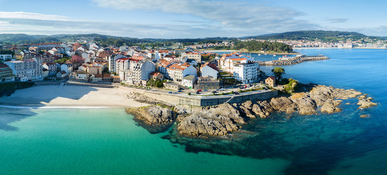 Caneli&ntilde;as beach in the Rias Baixas in Pontevedra