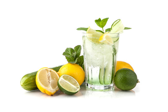 Lemoniada cytryna rabarbar og&oacute;rek