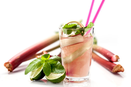 Lemoniada cytryna rabarbar og&oacute;rek