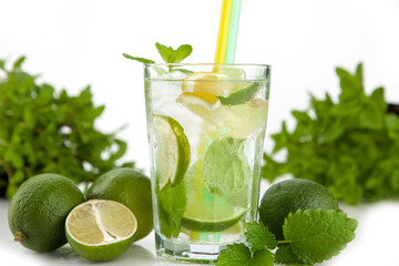 Lemoniada cytrynowa Letni drink