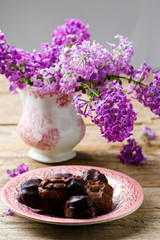 chocolate sandwich cookies