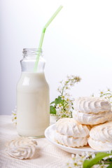 Still life with marshmallows.