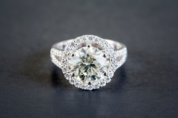 Wedding diamond rings