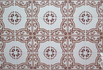 Tiled Front Wall
