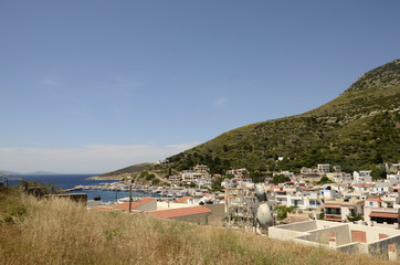 Fototapeta na wymiar Petite ville de Fourni (Île grecque)