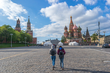 Obraz premium Walking on St. Basil's Descent Square in Moscow, Russia