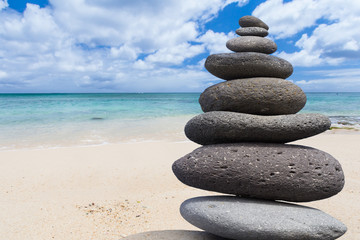 galets zen sur plage de Maurice