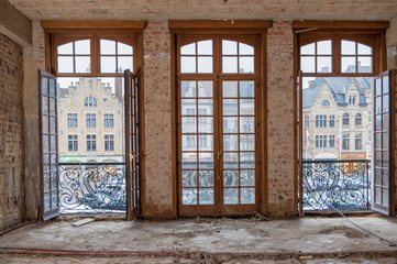 Demolition and renovation work in old apartment