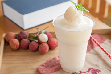 Lychee fruity frappe