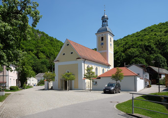 Fototapeta na wymiar St. Maria in Mühlbach ...