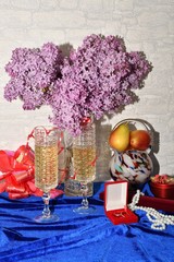 Wedding glasses and wedding rings