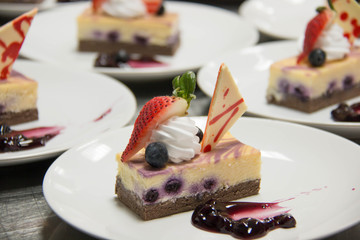  Blueberry cheese cake decorated with strawberry