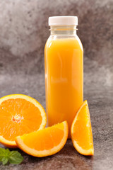 Obraz na płótnie Canvas orange juice