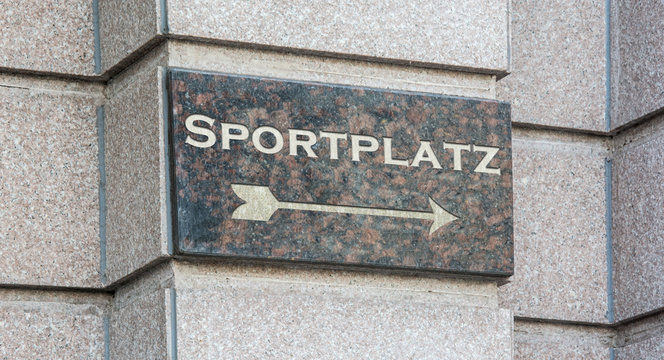 Schild 204 - Sportplatz