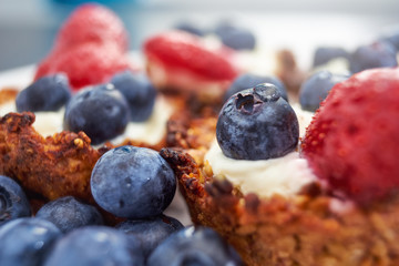 Mascarpone cookie with blueberry and strawberry