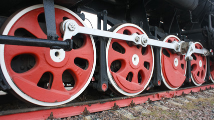 wheels of vintage steam locomotive