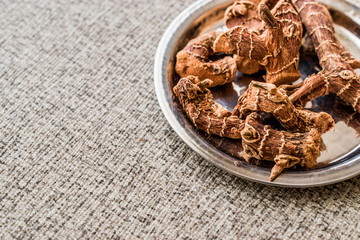 Galangal Ginger on silver plate (havlican)