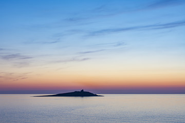 Panele Szklane  Sole che tramonta dietro l'isolotto di Isola delle Femmine, provincia di Palermo IT 