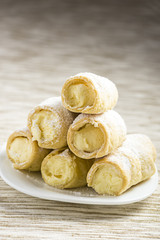 Cannoli stuffed with ricotta cream