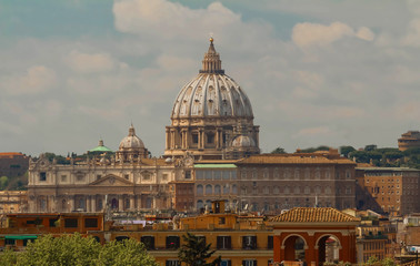 Fototapeta na wymiar Panoramic cityscape and Saint Peter`s Basilica , Rome, Italy.