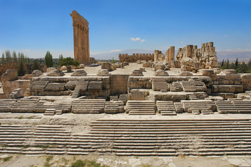 Stairs to the Temple of Jupiter in ancient city of Baalbek, Lebanon - obrazy, fototapety, plakaty