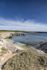 Fototapeta na wymiar Vista panoramica della baia di Cala Rotonda, isola di Favignana IT 