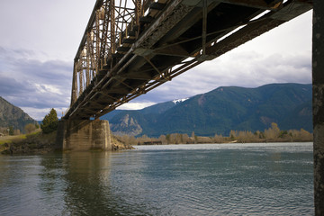 Fototapeta na wymiar Old rusted bridge