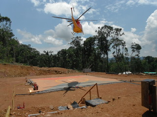 Helicóptero_por_aterrizar