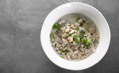 Thai noodle soup with ground pork