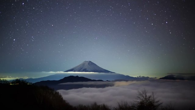 大蔵高丸雲海に浮かぶ富士山と星空Timelapse