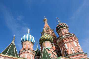 Fototapeta na wymiar MOSCOW, RUSSIA: St. Basils cathedral on Red Square in Moscow