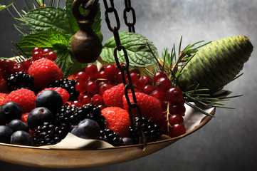 Fruita del bosc Frutos silvestres Fruta del bosque do ثمرة bosque Frutti di bosco توت...
