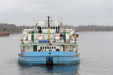 River ship