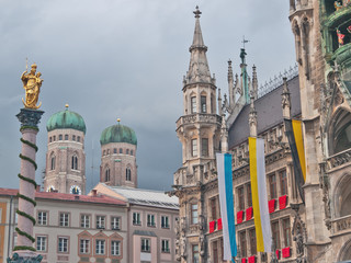 Fototapeta na wymiar marienplatz in münchen