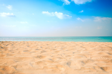 Fototapeta na wymiar Perfect tropical beach landscape. Vacation holidays background 