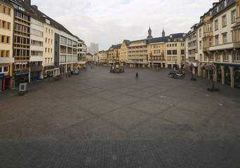 Bonn erwacht ( Rathausplatz 2007)