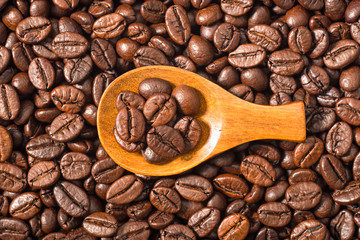 Obraz premium background of coffee beans, top view