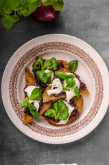 Heatly food toast with onion and mozzarella