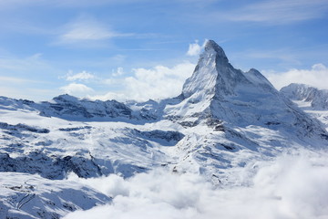 Blick auf das Matterhorn von der Bergstation Rothorn. Schweizer Alpen, Wallis, Schweiz.