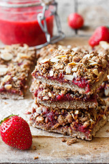 oat crumble bars with strawberries