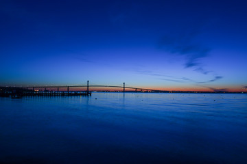 Obraz premium Newport Bridge Sunrise