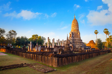 Fototapeta premium Wat Phra Si Rattana Mahathat - Chaliang at Si Satchanalai Historical Park, a UNESCO World Heritage Site, Thailand