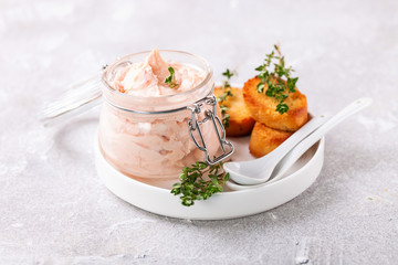 Fish rilletes
