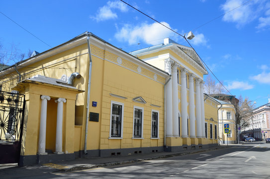 Москва, Потаповский переулок, дом 8. Городская усадьба Головиных,с18-19 века