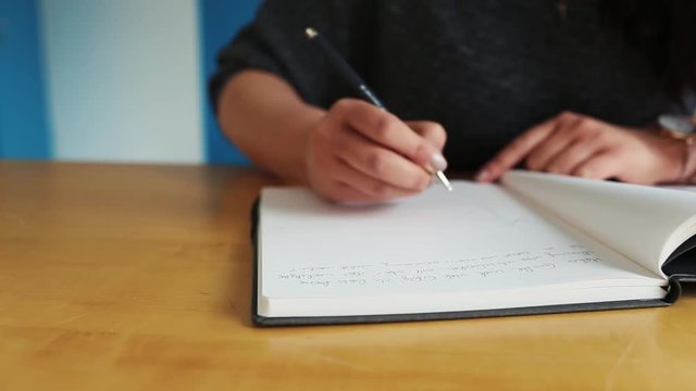 Notizbuch Stift Scribble schreiben zeichnen